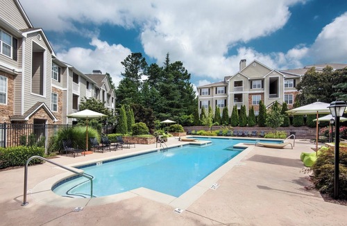 Alpharetta Apartment | Spacious 3-bedroom/3 bath apartment with Attached Garage and 2 Balconies
