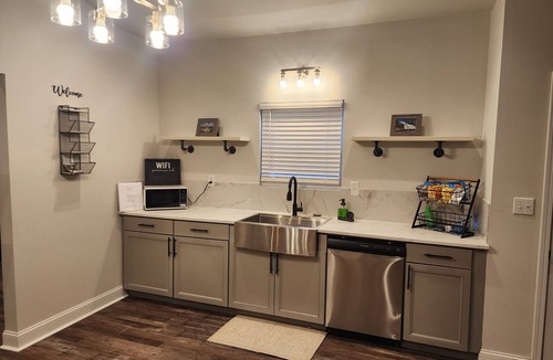 Good Hope House | Spacious 3BR Home w/Bounce House Arcade room & Luxury Massage Chair