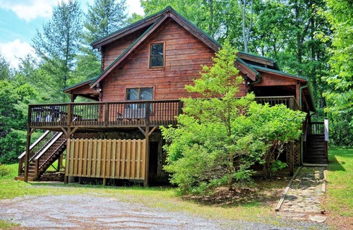 Jefferson Cabin | Spacious 4-bedroom cabin in Jefferson, NC, perfect for family getaways!