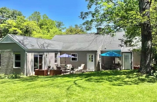Greensboro House | Spacious 4-bedroom house in fantastic Greensboro WalkTo Friendly Center/Central!