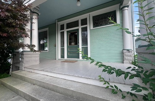 Wilmington House | Spacious 4-bedroom house in gorgeous Wilmington with AC