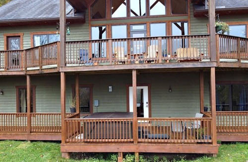 Slaty Fork House | Spacious 4B w/private Loft Minutes from Snowshoe