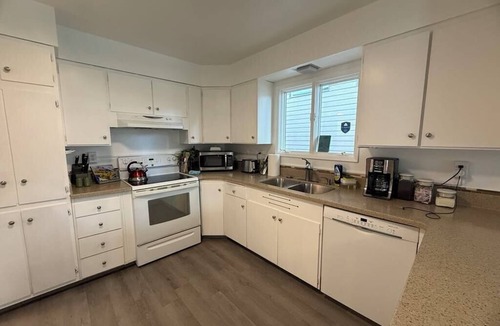 Downtown Anchorage House | Spacious 4BR Home in Prime Downtown Spot
