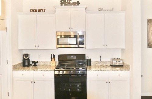 Paw Creek House | Spacious 4BR Retreat w Grill & Patio – Less than 20 mins to Uptown! +20% off