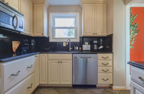 Seminary Hill House | Spacious 4BR w/Pool Near DC & Old Town Alexandria