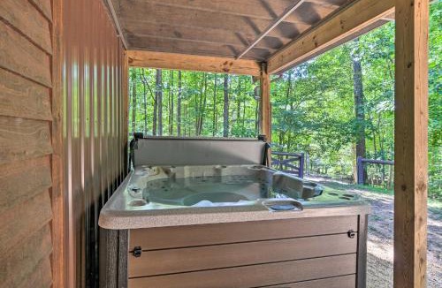 Maurertown House | Spacious 5,200-Sq-Ft Cabin in Shenandoah Valley