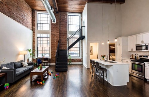 East Price Hill House | Spacious 5-bedroom building with AC in tranquil Cincinnati
