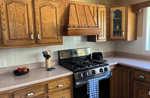 Owensboro House | Spacious 5-bedroom house in charming Owensboro with AC, WiFi