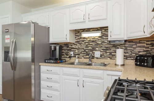 Georgetown House | Spacious 5-BR, Game Room, Fire Pit, Hot Tub, 2.5mi from ND