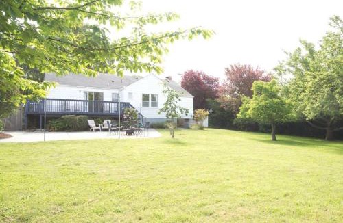 Oak Harbor House | Spacious 5BR 2BA Home - Fenced Yard, BBQ, Fire Pit
