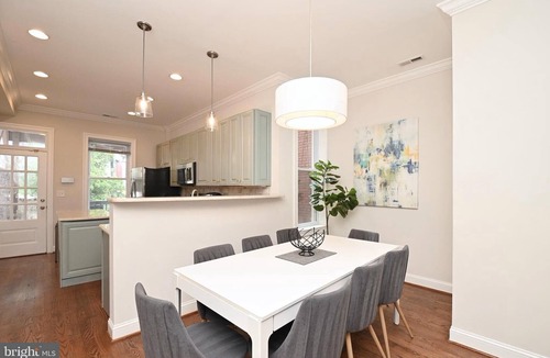 Near Northeast House | Spacious 5BR Home Near Capitol Hill | Free Parking