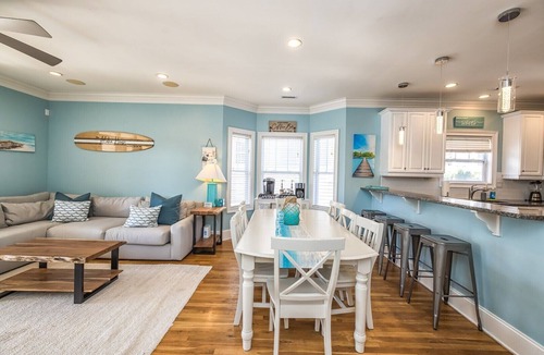 Wilmington Beach House | Spacious 6-bedroom ocean view home, 1 minute walk to beach!