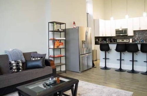 Downtown Baltimore Apartment | Spacious 6BR/6BA Downtown Bmore Retreat + Parking