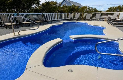 Sneads Ferry House | Spacious 8-bedroom oceanview house in North Topsail Beach, perfect for gatherings!