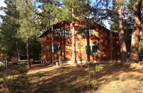 Deschutes River Woods Cabin | Spacious and charming Craftsman retreat.