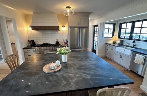 Cookeville House | Spacious and stylish farmhouse in peaceful Sparta, Tennessee