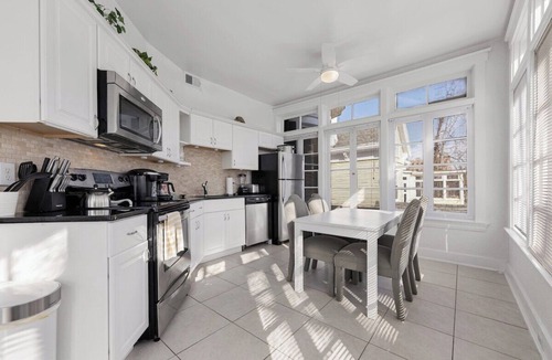 Walnut Hills Apartment | Spacious and Sunlit 2 Bedroom