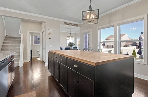 Lansing House | Spacious beautifully decorated home