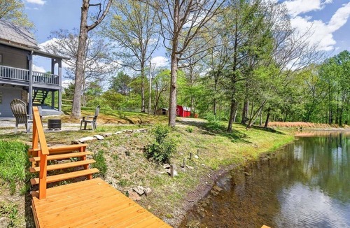 Crossville House | Spacious Cabin Oasis – Waterfront & Serene