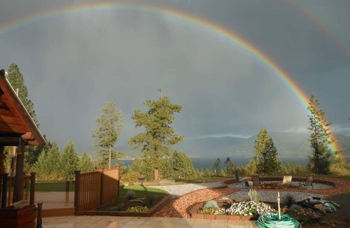 Kettle Falls House | Spacious Cabin Style House, Amazing Expansive Lake views!