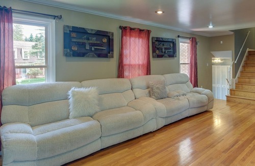 Clinton House | Spacious Clinton Home w/ Patio: 12 Mi to Capitol!