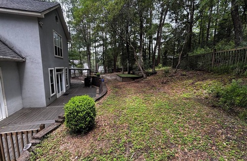 Malbis House | Spacious Coastal Getaway Pools & Golf Access