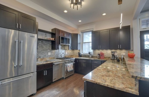 Near West Side Apartment | Spacious Condo w/Deck ~ 3 Mi to Downtown Chicago!