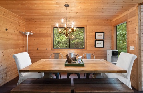 Innsbrook Ski Chalet | Spacious Innsbrook Chalet Ideal for Quiet Weekends at the Lake