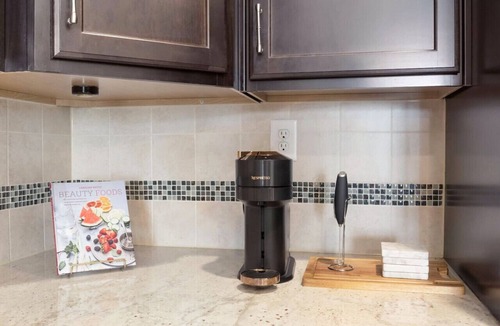 Cary Villa | Spacious, King Suite, 5* Location, Pets OK