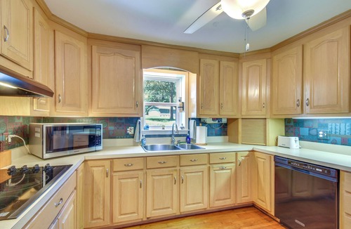 Anderson House | Spacious Lake Hartwell Home w/Private Boat Dock!