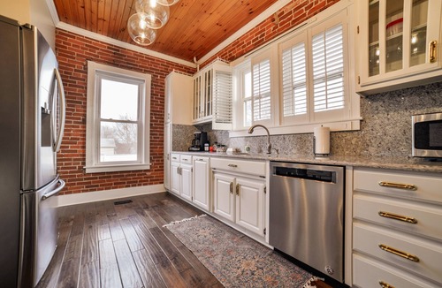 Cape Girardeau Apartment | Spacious Luxury Historic Home, Walk Downtown