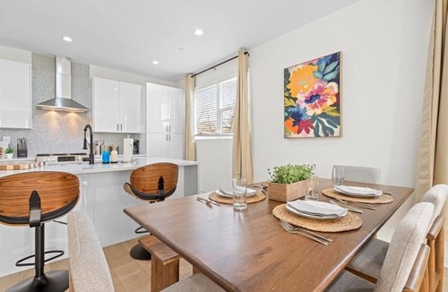 North Charlotte House | Spacious Modern 3BR/3.5BH Charlotte Townhouse