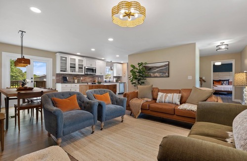 Greer House | Spacious Multi-Home Estate, Sleeps 29, Reunion & Event Friendly