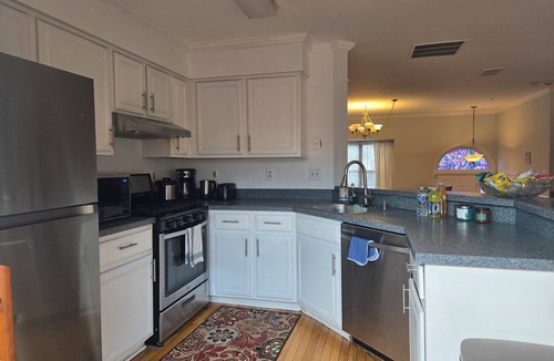 Germantown House | Spacious Quiet 3 Bedrooms Townhome in Germantown, MD (Free Parking)