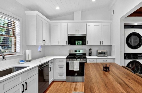 Millville Cabin | Spacious Riverfront Cabin with Private River Access Near Harpers Ferry | Harpers Ferry, West Virginia