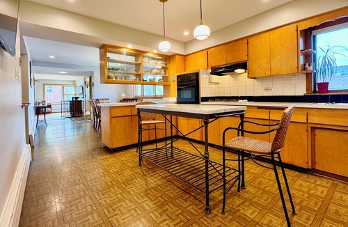 Lower West Side House | Spacious Single Family House with Parking