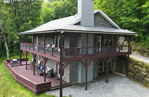 Maggie Valley Cabin | Spacious Smoky Mountain Getaway - Sleeps 10, Game Room, Firepit & Views