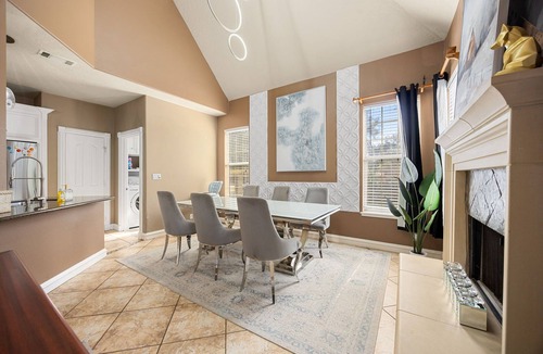 Spring House | Spacious Spring Retreat- Family Friendly + Patio + Fast WiFi