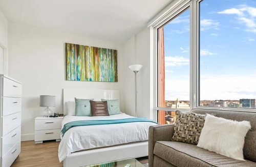 White Plains Apartment | Spacious Studio | Kitchen + Laundry | Downtown White Plains