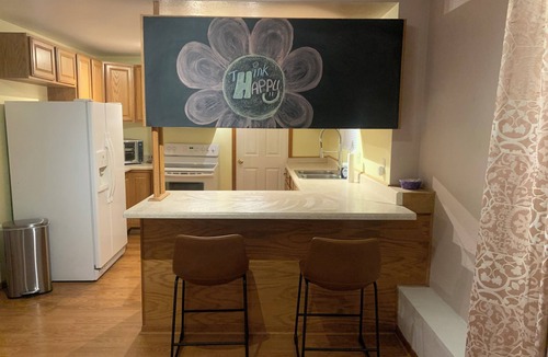Waller Apartment | Spacious Studio Summit Area