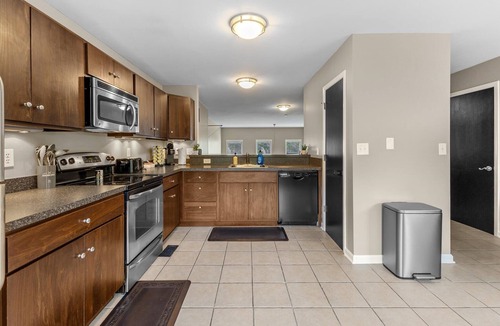 Downtown Indianapolis House | Spacious Town Home near ICC