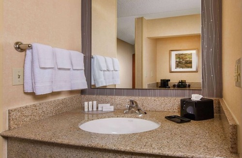 University Place Hotel | Spacious Unit w/Patio |Gym & Seasonal Pool Access Near Pavilion & UNC Charlotte