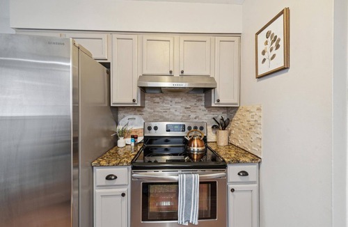 Ottawa House | Spacious & well designed 3br/1.5ba w/ Fiber Wi-Fi!