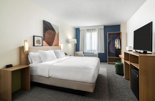 Germantown Hotel | Spark by Hilton Germantown Washington DC North