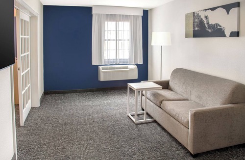 St. Robert Hotel | Spark by Hilton St. Robert Fort Leonard Wood