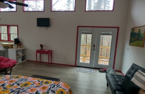 Wildwood Cabin | SPECIAL No Pet Fees - Bring friends to enjoy all Wild Acres has to offer - Hang gliding & hiking