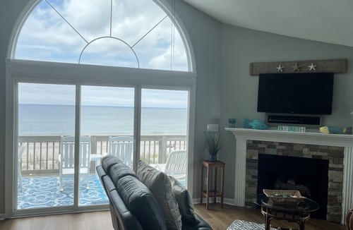 Emerald Isle House | SPECIAL! Oceanfront 5BR 3BA Home West-East Save 15% June 27-July 4-Book Now!
