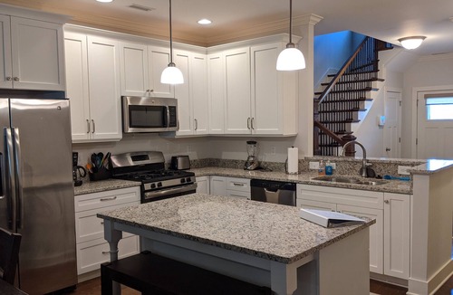 Winchester House | Spectacular Lake Townhouse at Twin Creeks Resort ! Walk to marina and pool !