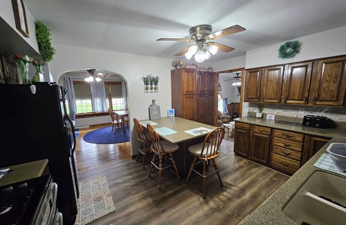 Knox House | Sportsman’s Hideaway- Cozy 3 bedroom home less than 2 miles from Bass Lake!