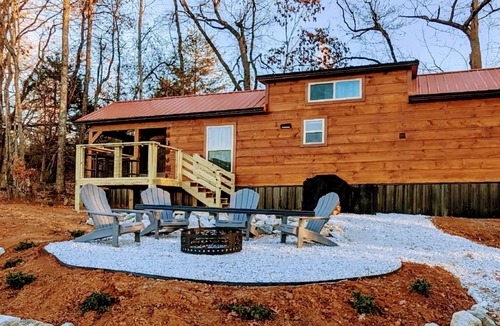 Pickens Cabin | Spotted Deer Cabin- Mountain Views- Outdoor Tub